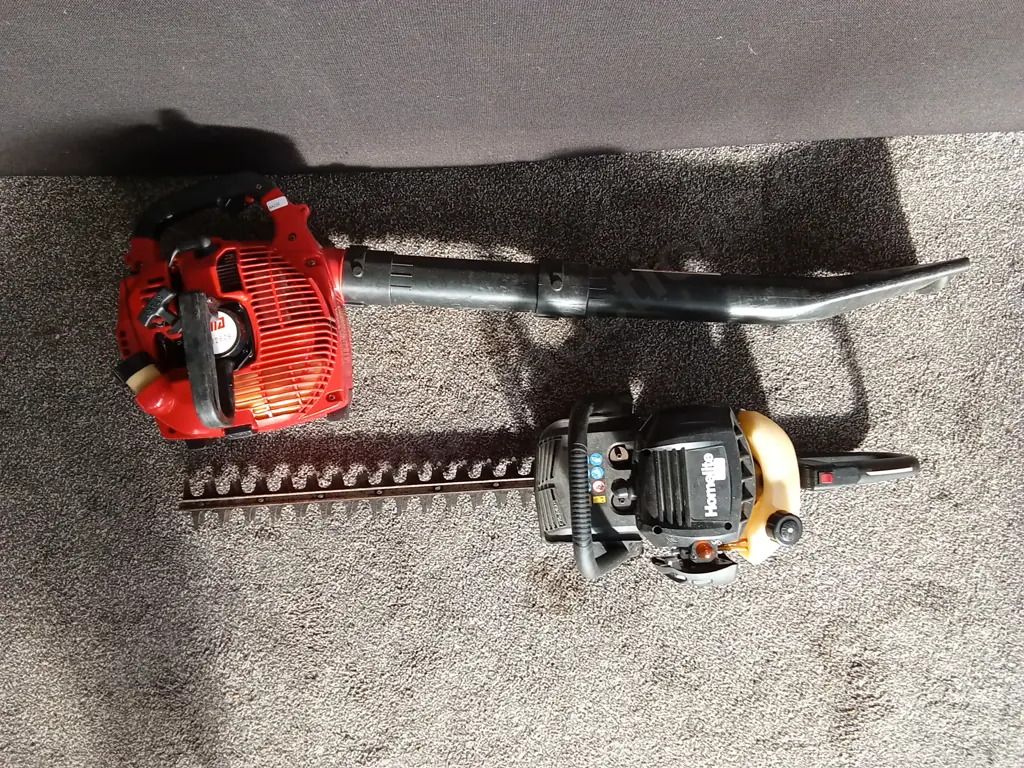 LEAF BLOWER AND HEDGE TRIMMER Image 1++