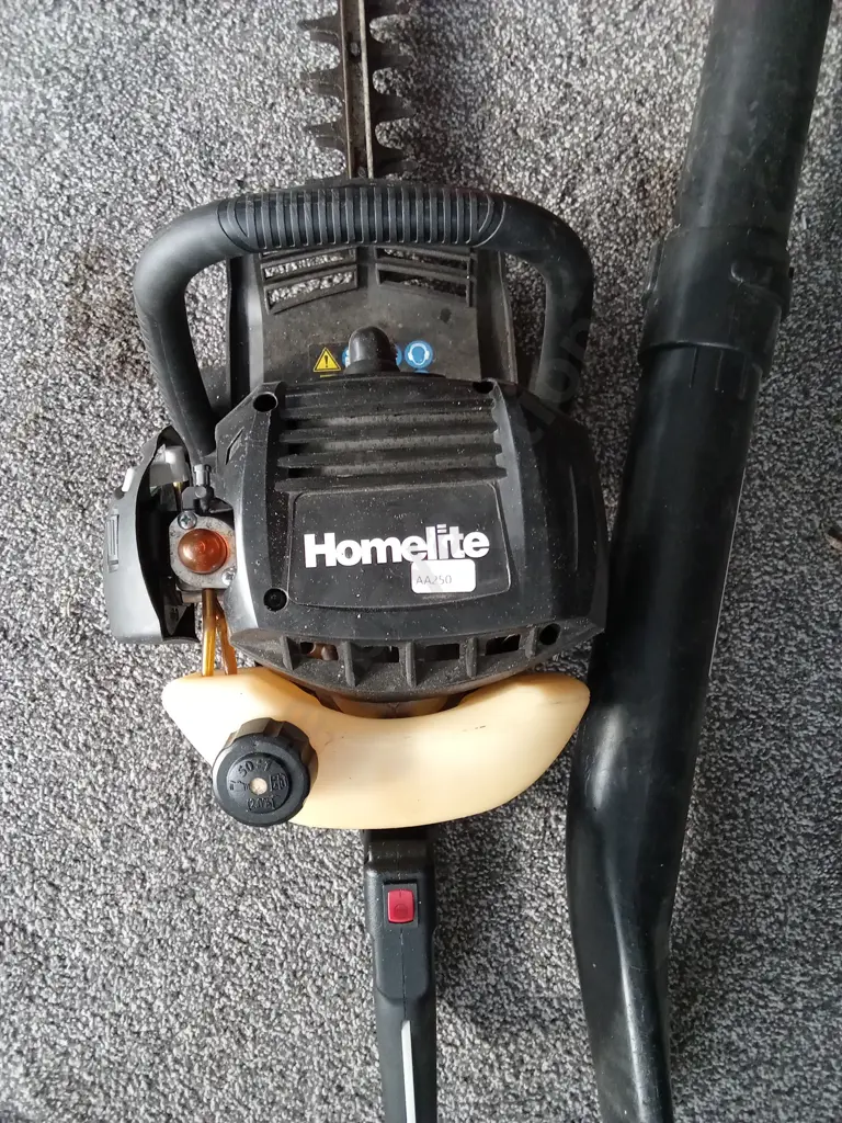LEAF BLOWER AND HEDGE TRIMMER Image 1++