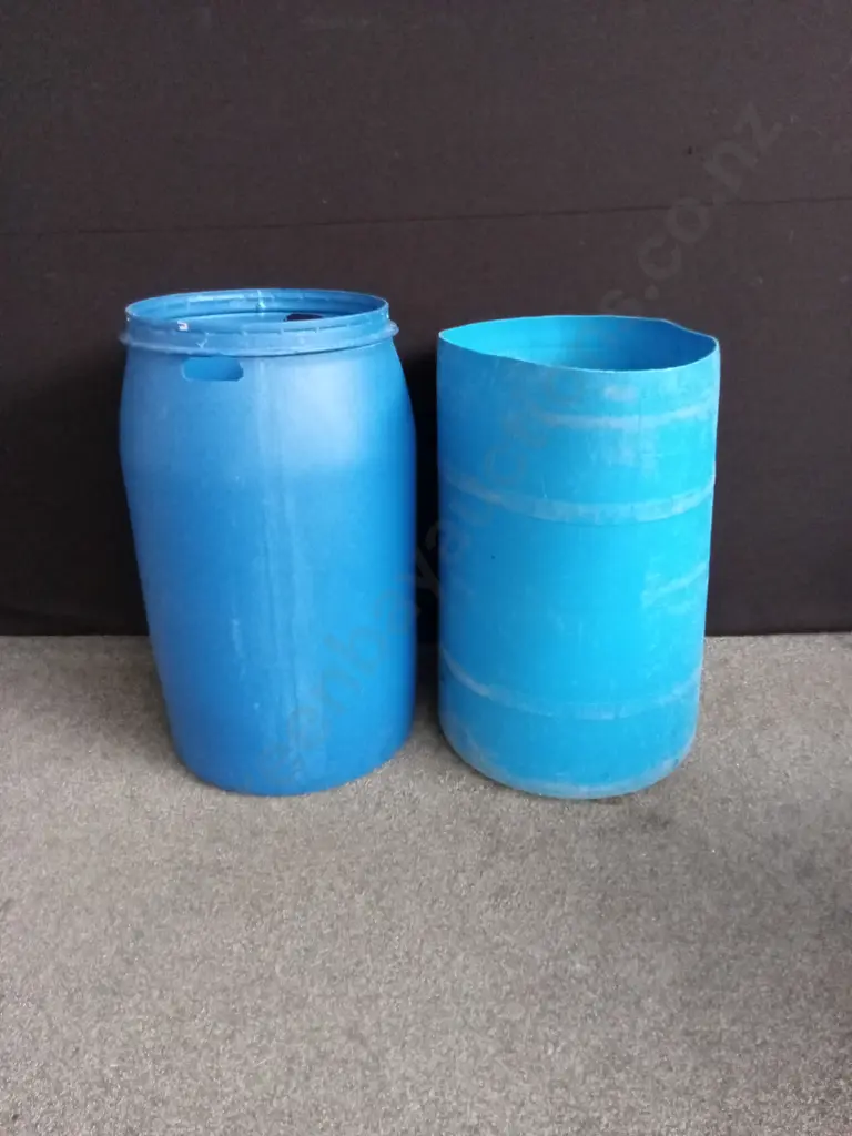 2 X LARGE BLUE ROUND PLASTIC BARRELS Image 1++