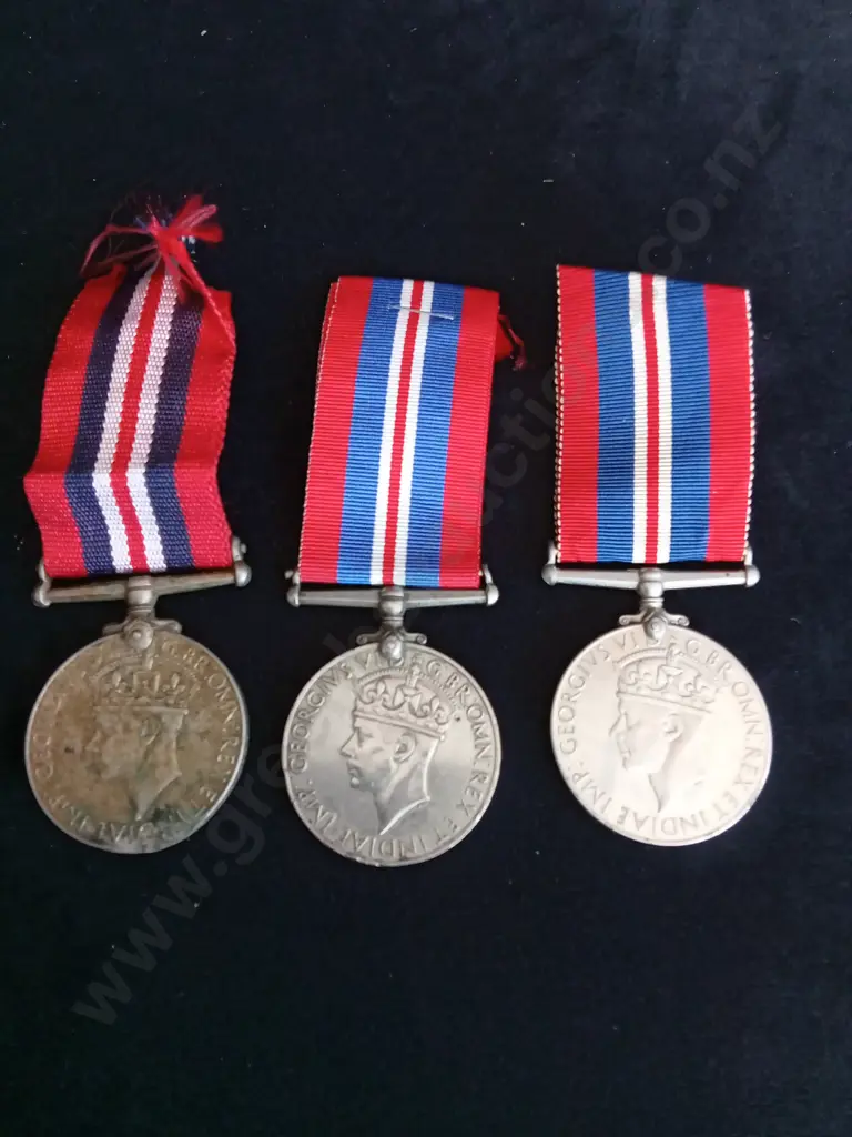3 SECOND WORLD WAR MEDALS Image 1++