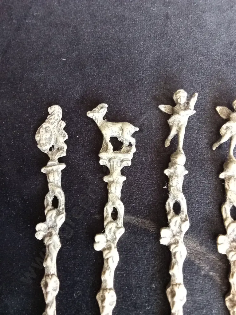 VINTAGE ORNATE BRASS SERVING FORKS H12CM Image 1++
