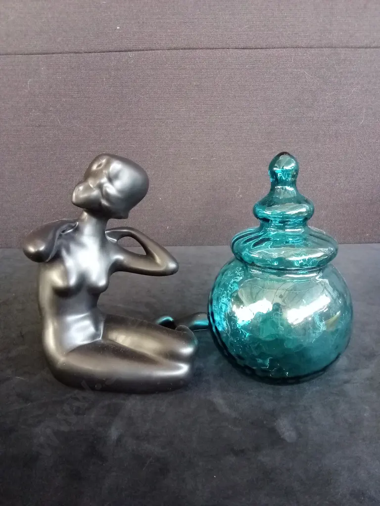 4 DECORATIVE ITEMS TALLEST H17CM Image 1++