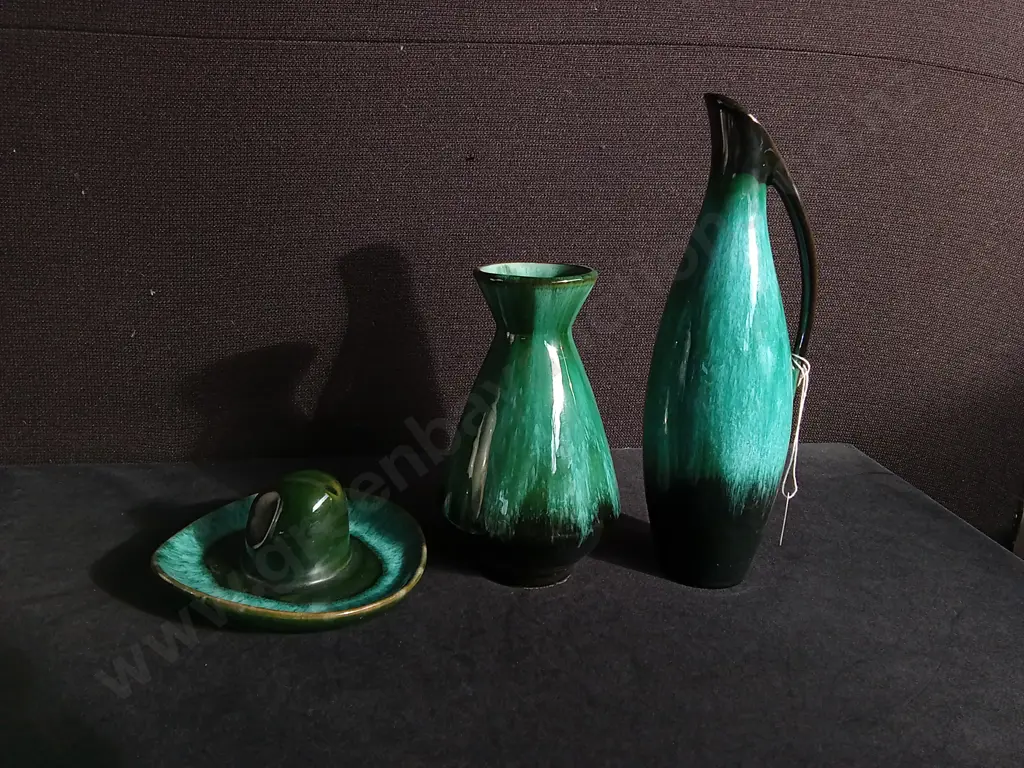 3 PIECES VINTAGE BLUE MOUNTAIN POTTERY GREEN DRIP GLAZE, TALLEST H 27.5 CM Image 1++