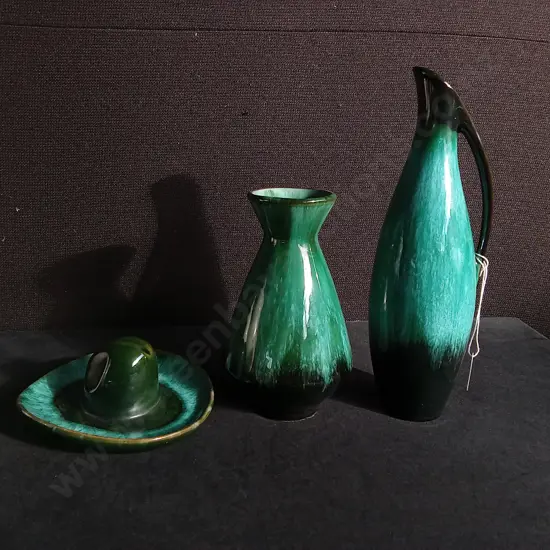 3 PIECES VINTAGE BLUE MOUNTAIN POTTERY GREEN DRIP GLAZE, TALLEST H 27.5 CM