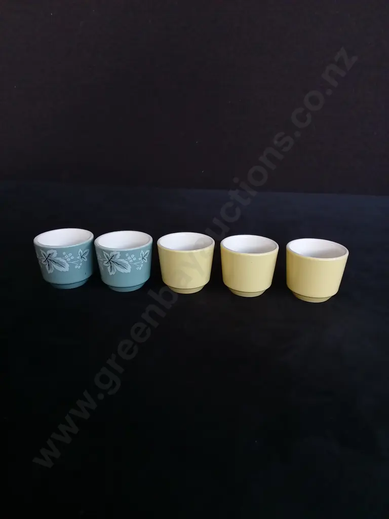 5 VINTAGE ROYDON CERAMIC EGG CUPS H4CM Image 1++