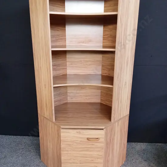 TALL WOOD VENEER CORNER SHELF FEATURING A LOWER CABINET, H 184 CM X W 100 CM X D 60 CM