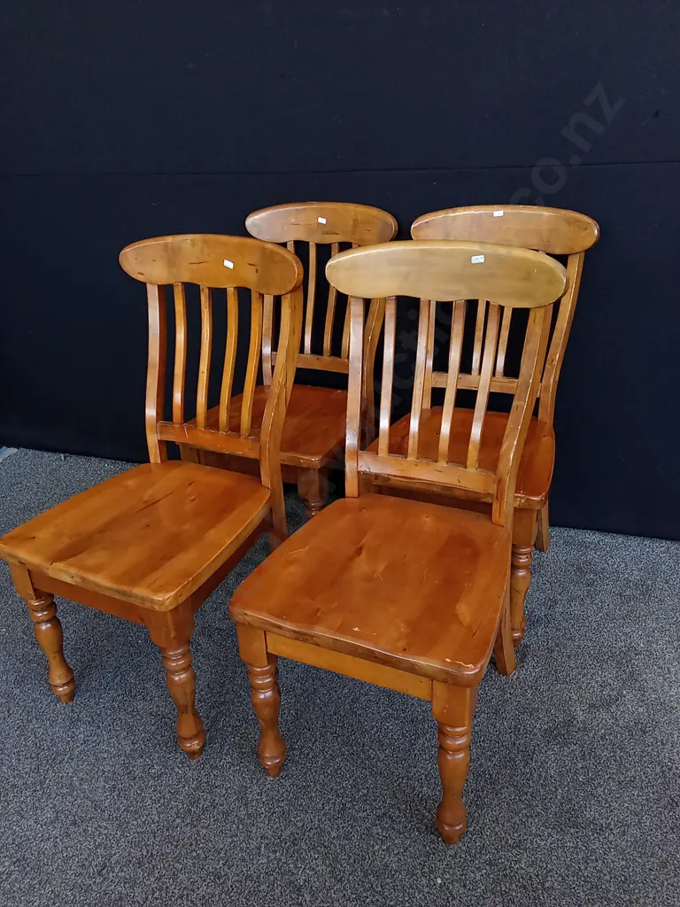 PINE TABLE WITH DRAWER AND 4 CHAIRS, TABLE H 76 CM X W 1.42 M X D 82.5 CM Image 1++