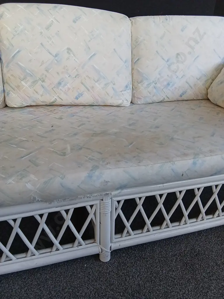 VINTAGE WHITE RATTAN SOFA, W 1.96 M X 70 CM X D 84 CM Image 1++