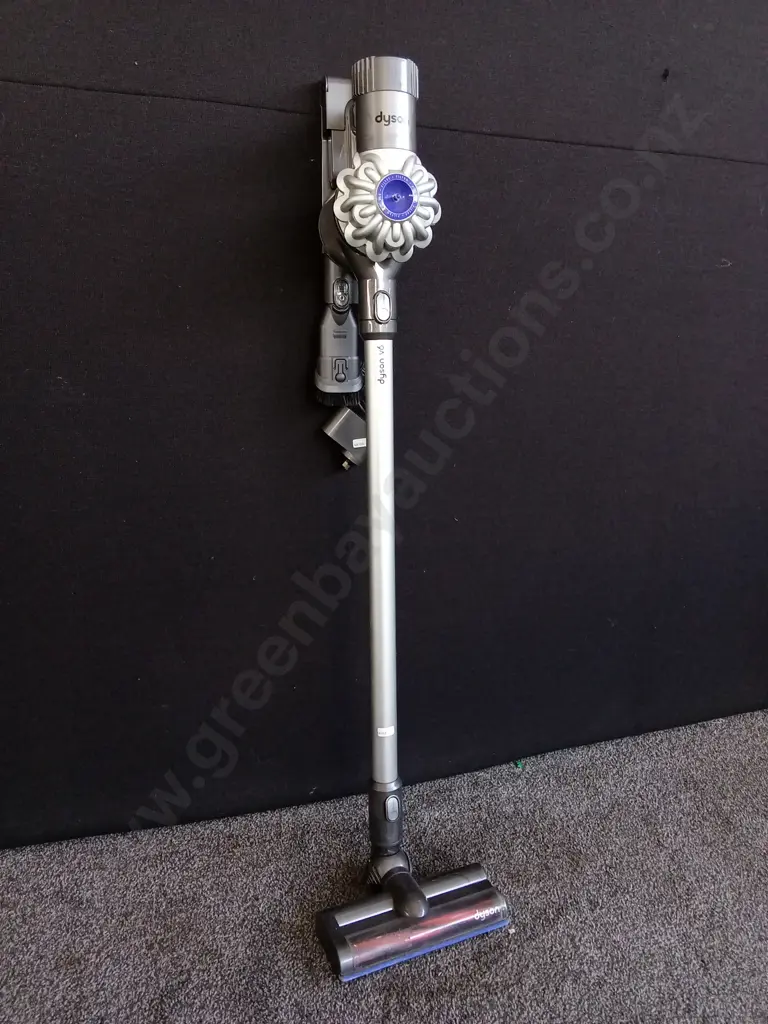 DYSON V6 CORDLESS STICK VACUUM CLEANER, WORKING Image 1++