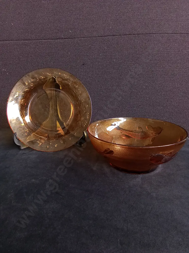 VINTAGE KIG INDONESIA AMBER GLASS PLATE, AND AMBER GLASS KOI FISH BOWL, LARGEST DIA 23 CM Image 1++