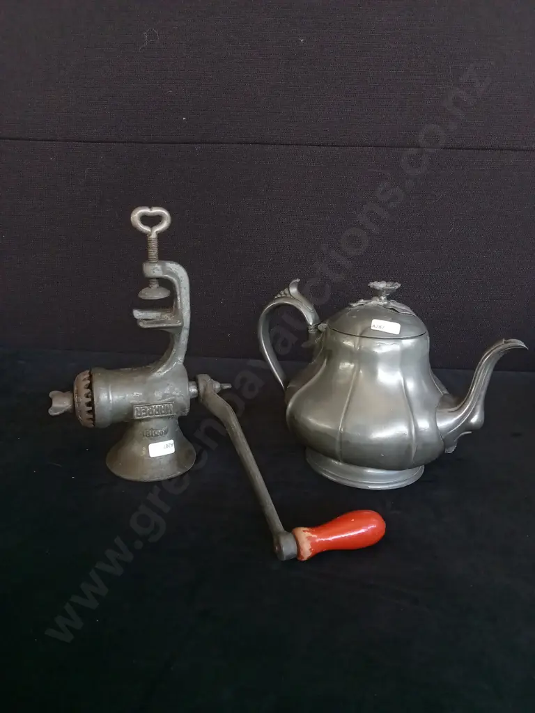 PEWTER TEAPOT H16CM AND A VINTAGE CAST IRON FOOD GRINDER Image 1++