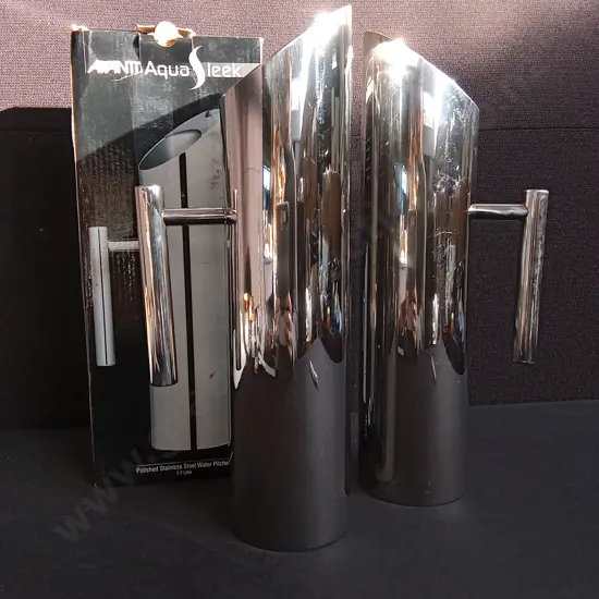 PAIR OF AVANTI AQUA SLEEK WATER PITCHERS, H 36 CM, ONE BOXED