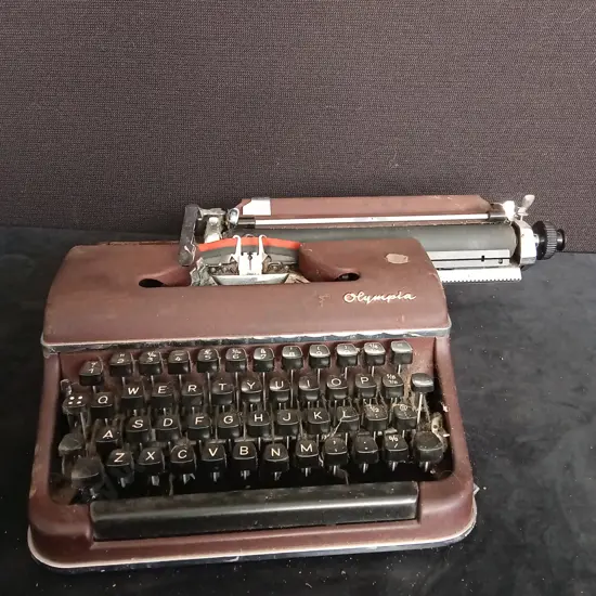 VINTAGE OLYMPIA TYPEWRITER