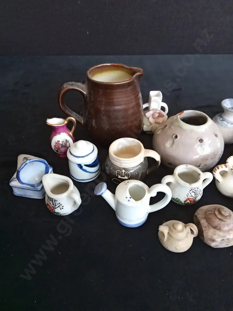 COLLECTION OF MINIATURE ITEMS TALLEST H7CM Image 1++