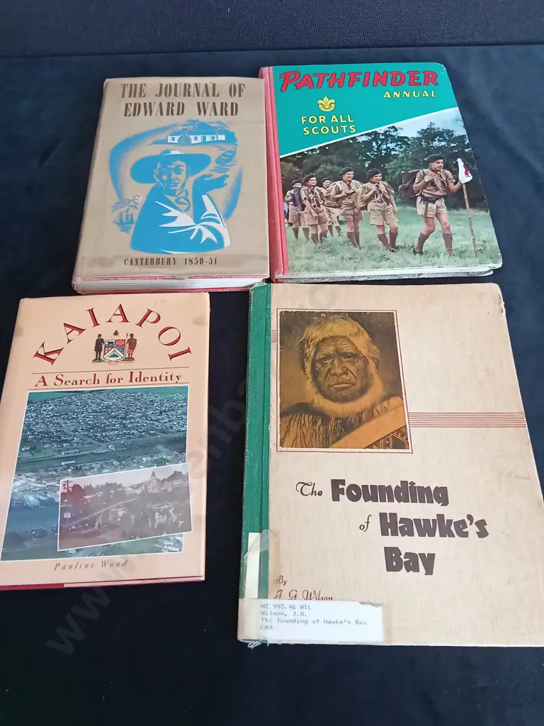 4 NEW ZEALAND BOOKS Image 1++