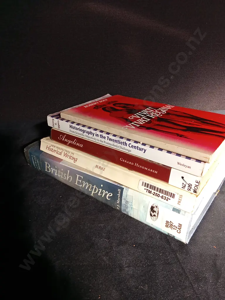 5 BOOKS Image 1++