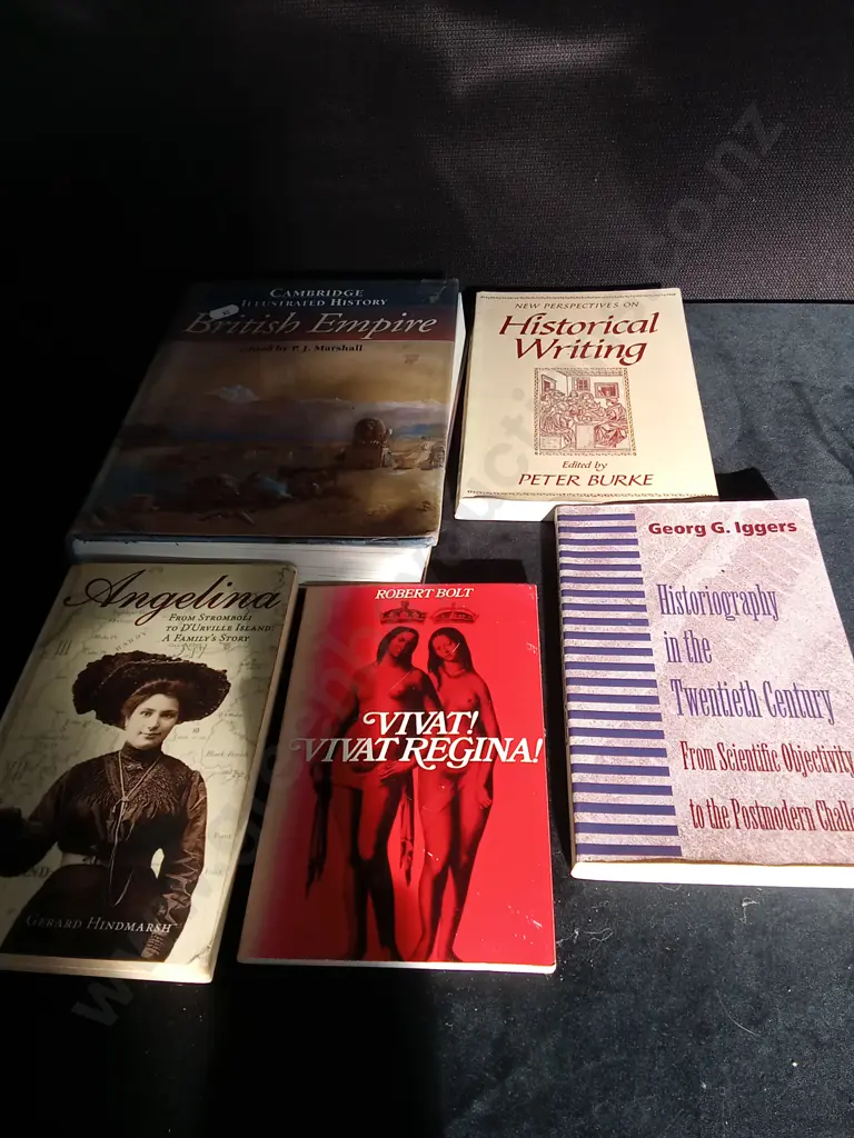 5 BOOKS Image 1++
