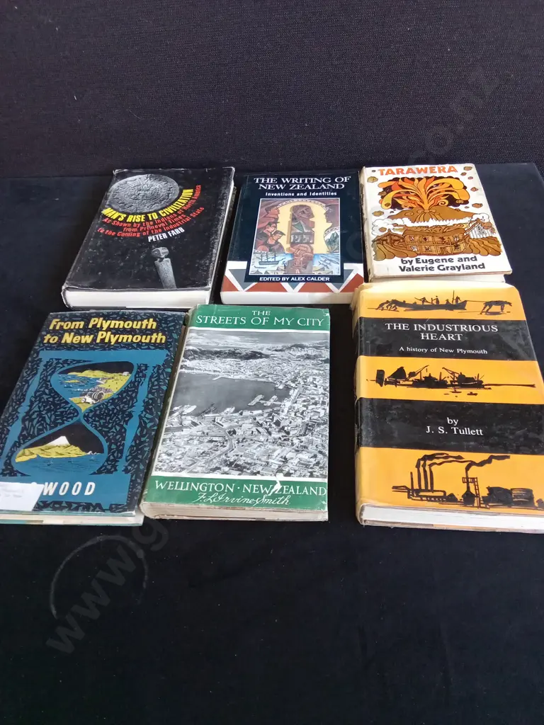 6 BOOKS Image 1++