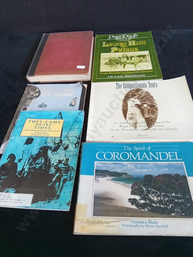 6 BOOKS Image 1++