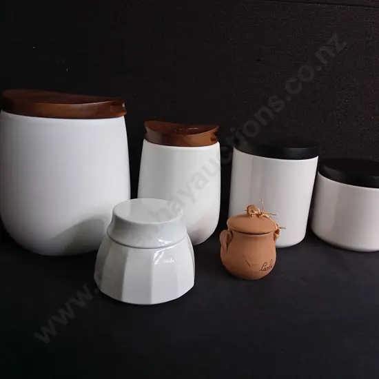 6 PIECES MIX OF STORAGE JARS, TALLEST H 16.5 CM