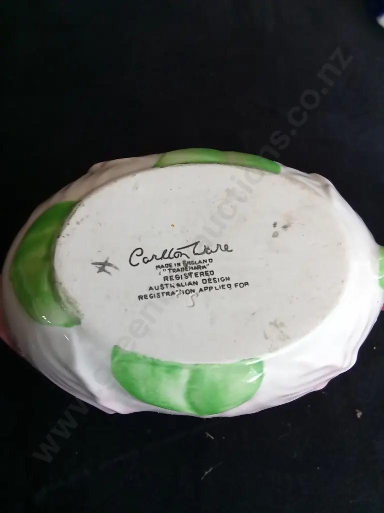 5 DECORATIVE CERAMIC ITEMS TALLEST H9CM Image 1++