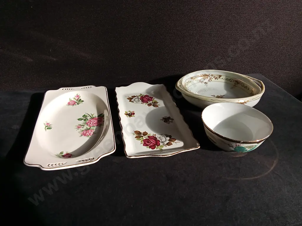4 PIECES MIX OF VINTAGE DISHES, LARGEST W 28 CM Image 1++