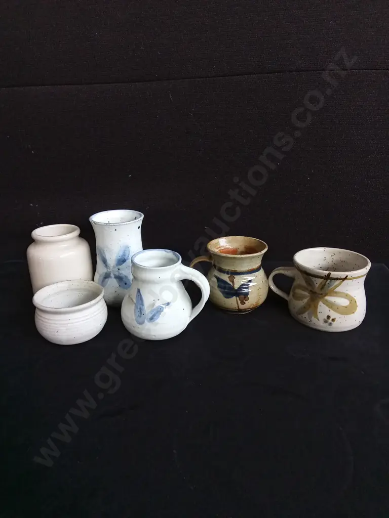 COLLECTION OF POTTERY TALLEST H12CM Image 1++