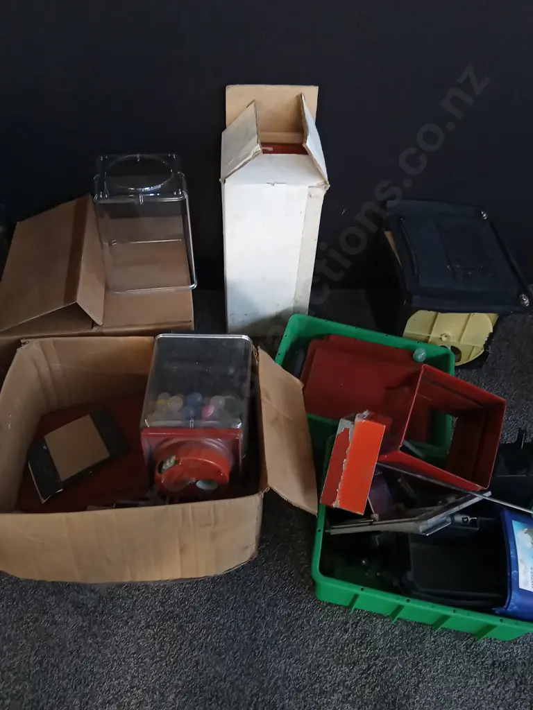MIX OF GUMBALL/ VENDING MACHINE, PARTS, AND STOCK, INCLUDING BRAND NEW BOX OF REPLACEMENT CHAMBERS Image 1++