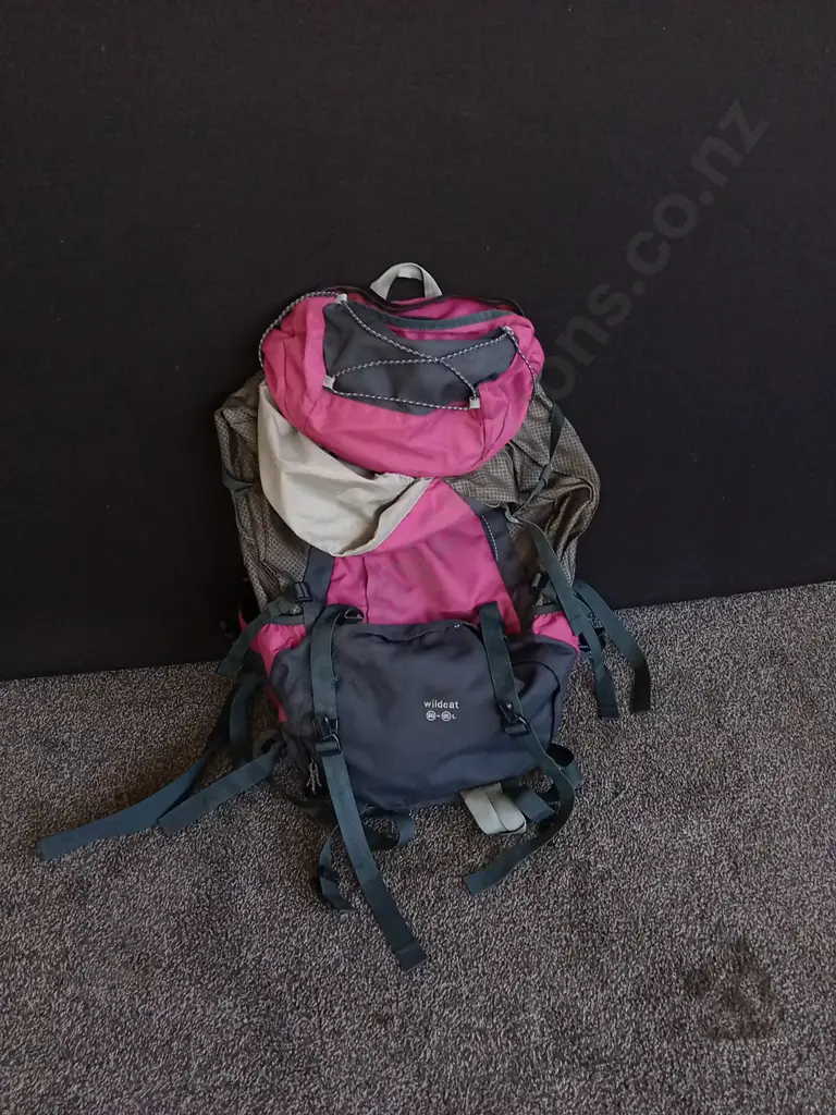 KARRIMOR WILDCAT HIKING PACK, 60-65 L Image 1++