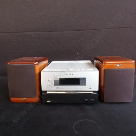 SONY CMT-BZ1 MICRO HI-FI COMPONENT SYSTEM WITH 2 JVC SPEAKERS H15CM WORKING
