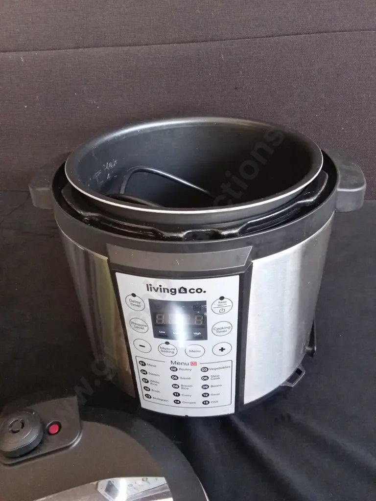 LIVING&CO PRESSURE COOKER Image 1++
