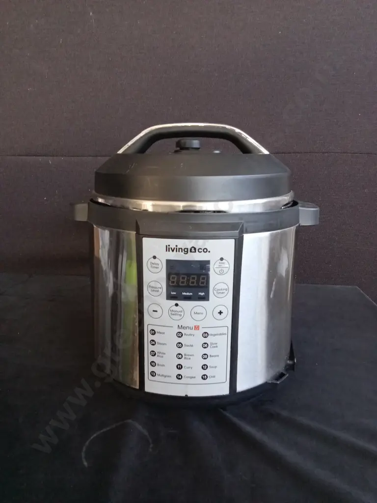 LIVING&CO PRESSURE COOKER Image 1++