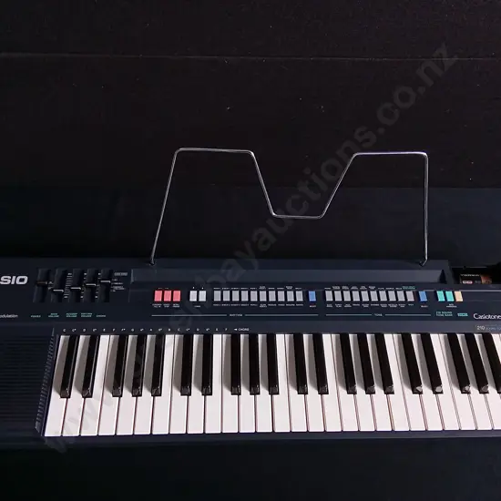VINTAGE CASIO CASIOTONE CT-370 KEYBOARD (UNTESTED, AMERICAN PLUG)