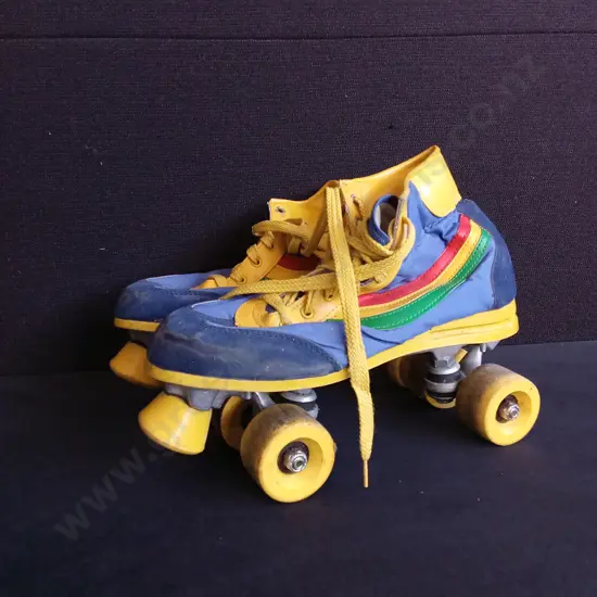 80'S ROLLER SKATES