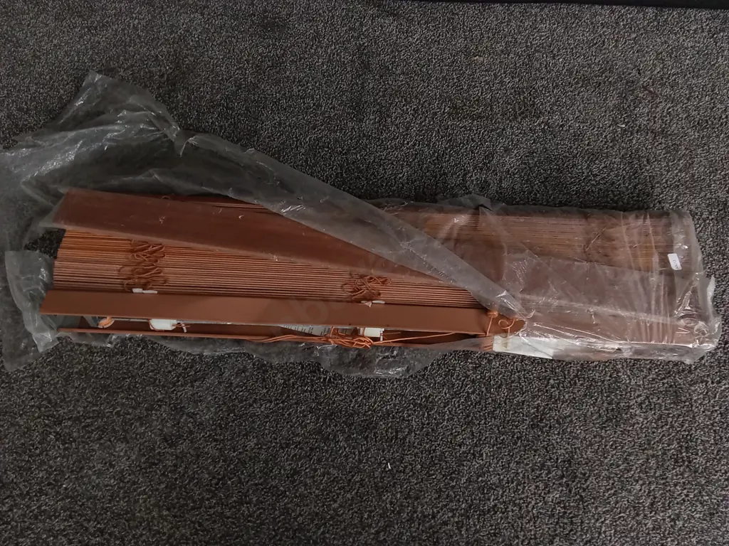 BRAND NEW WOODEN VENETIAN BLINDS, W 91 CM Image 1++