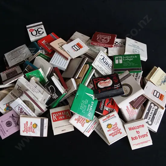 MIX OF VINTAGE MATCHBOOKS