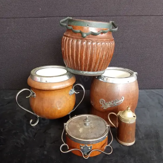 ASSORTED VINTAGE OAK BARRELS TALLEST H17CM