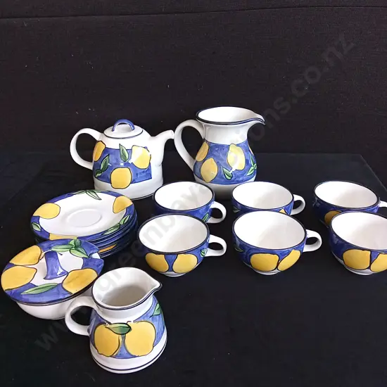 16 PIECE TEMUKA POTTERY TEA SET