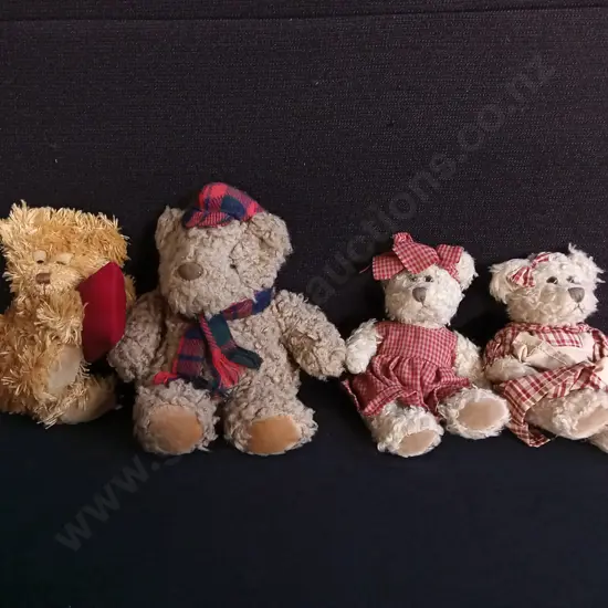 4 VINTAGE TEDDY BEARS, INCLUDING PAIR OF RUSS BERRIE HEARTLAND BEARS, TALLEST H 20 CM