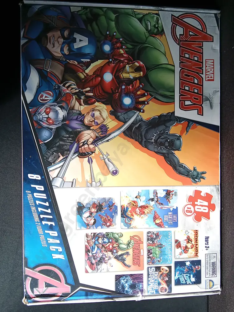 COLLECTION OF SUPERHERO BOOKS AND PUZZLE PACK Image 1++