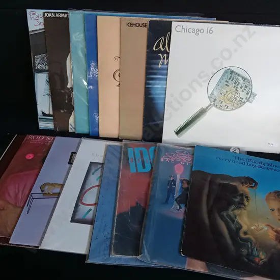 MIX OF VINTAGE VINYL, 16 PIECES