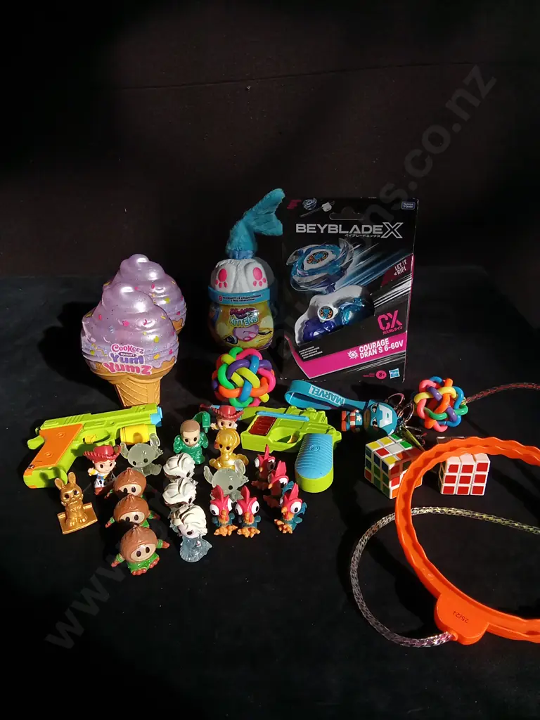 COLLECTION OF TOYS Image 1++