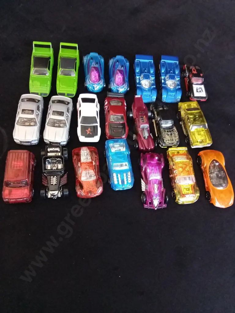 COLLECTION OF VINTAGE HOT WHEELS Image 1++