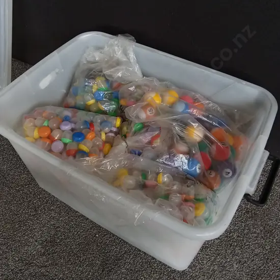 BOX OF VENDING MACHINE STOCK, MIX OF EMPTY AND FULL CAPSULES AND BOUNCY BALLS