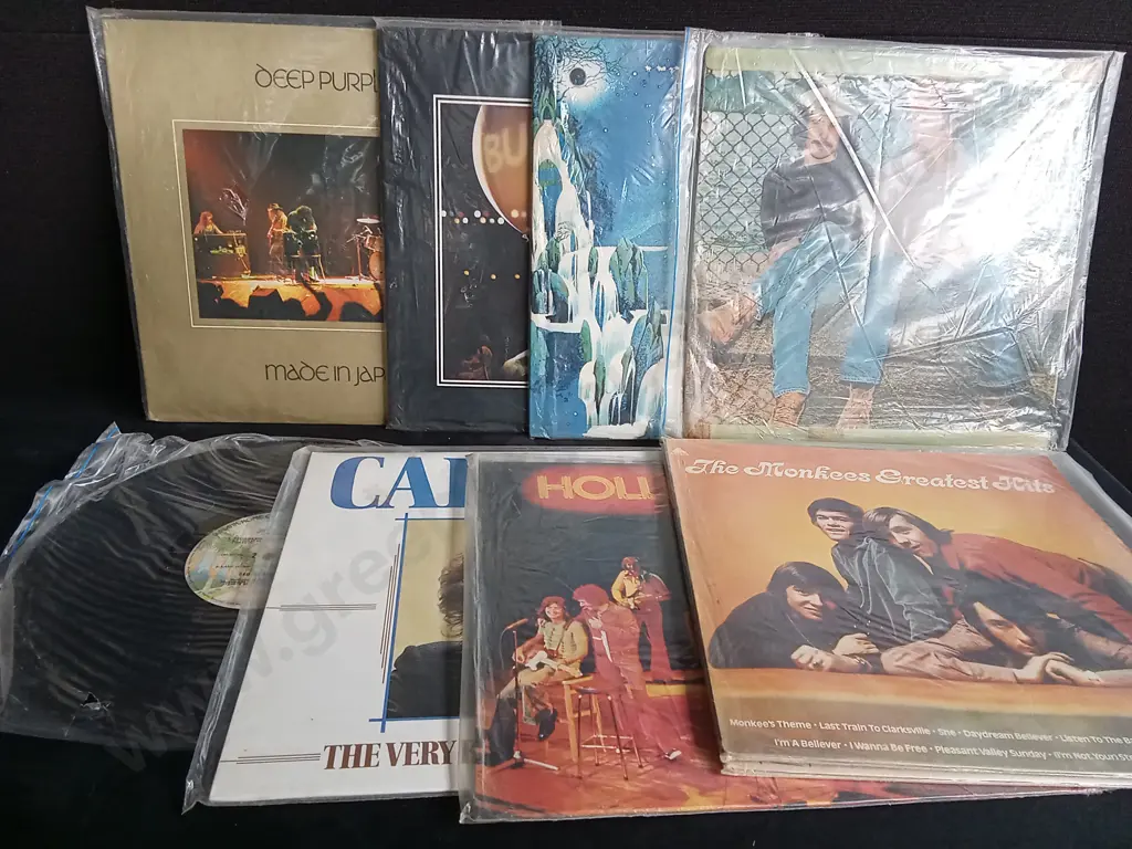 8 VINYL RECORDS Image 1++