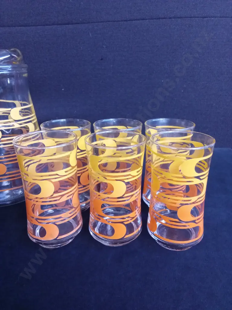VINTAGE ANCHOR HOCKING GLASS PITCHER WITH 6 GLASSES Image 1++