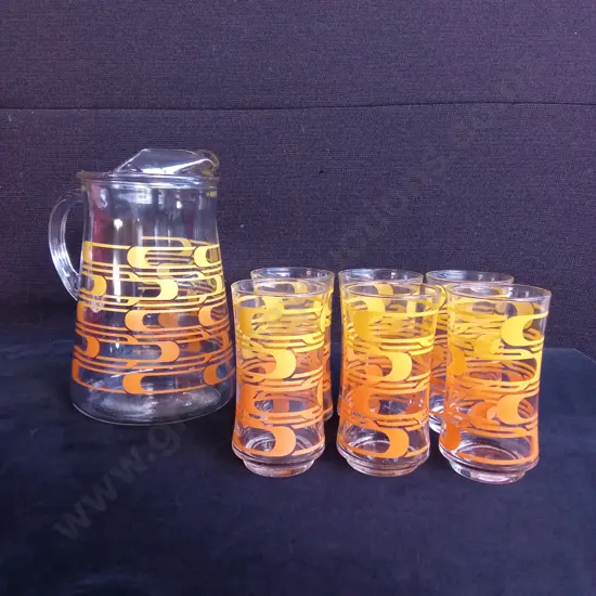 VINTAGE ANCHOR HOCKING GLASS PITCHER WITH 6 GLASSES