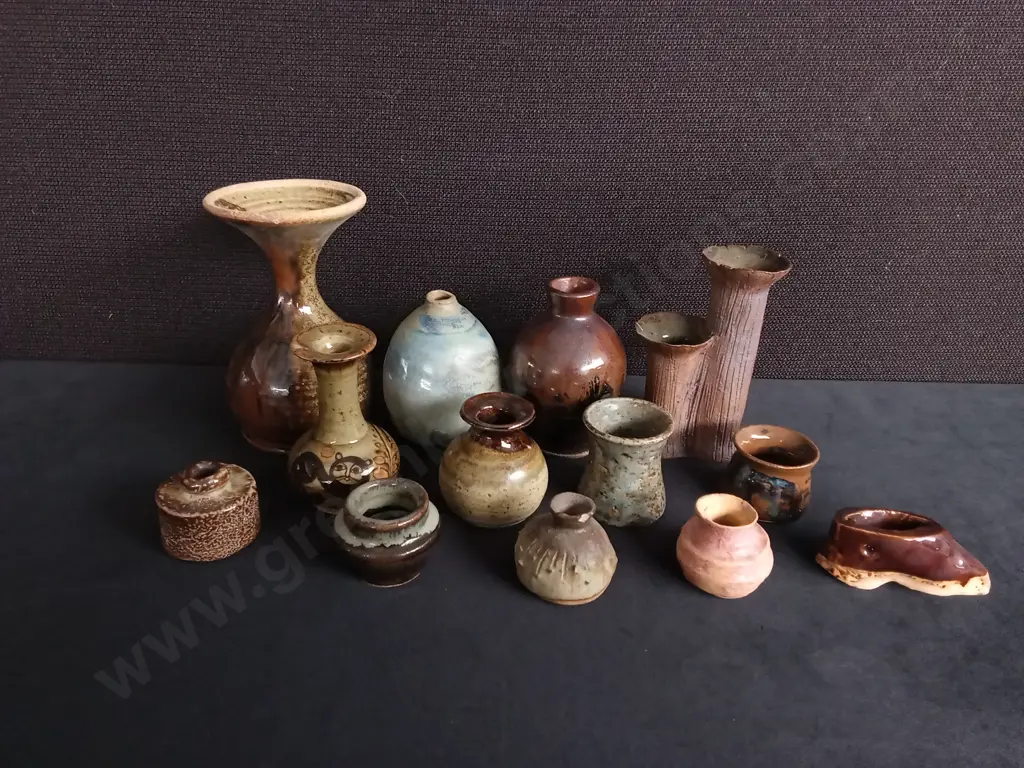 MIX OF CERAMIC VASES AND VESSELS, TALLEST H 14 CM Image 1++