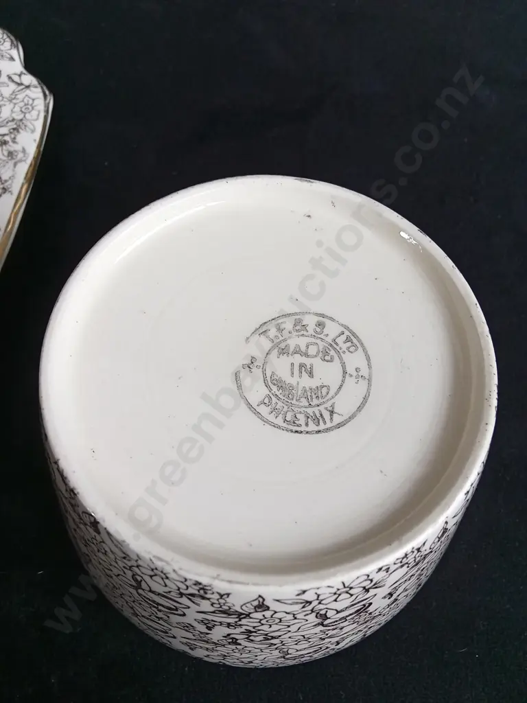 16 PIECE 1930'S THOMAS FORESTER & SONS TEA SET Image 1++