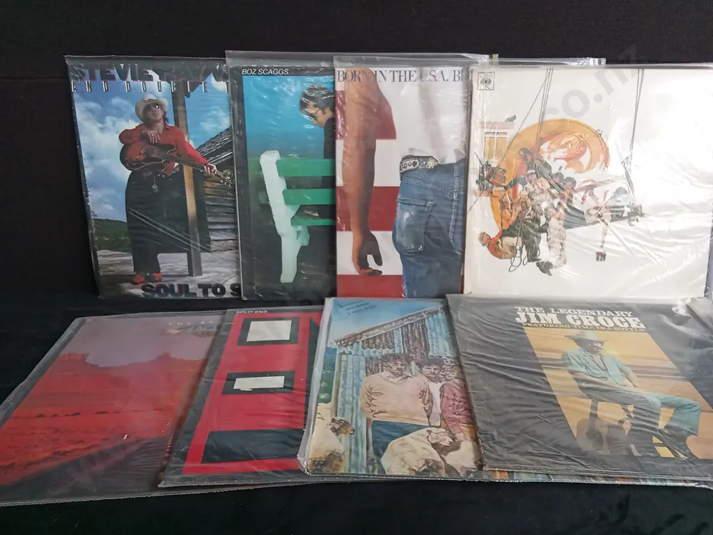 8 VINYL RECORDS Image 1++
